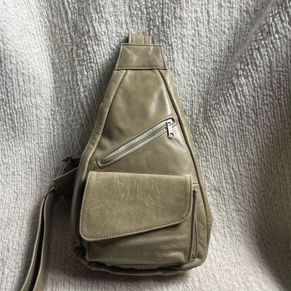 Stylish khaki Leather small Sling Bag. Adjustable strap. - Picture 5 of 10